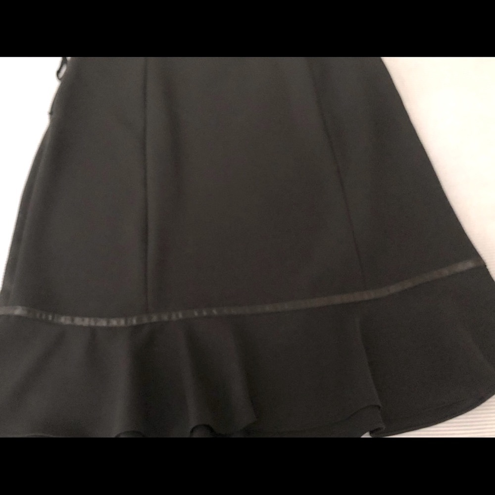 Black skirt A-Line Silhouette.